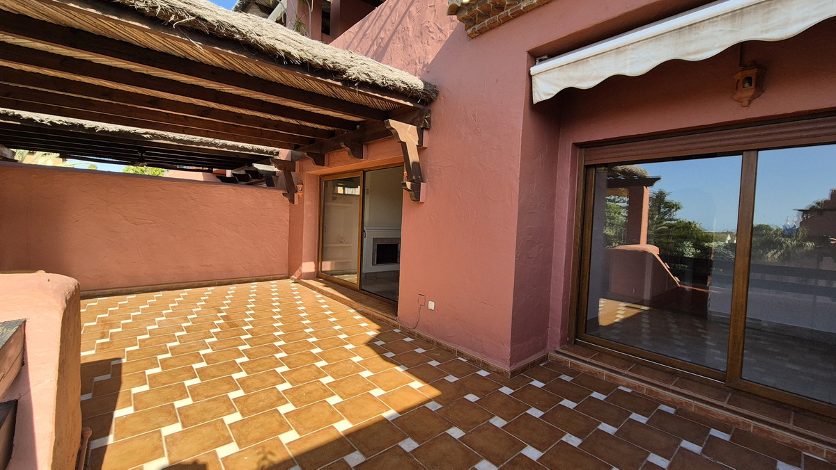 Apartamentos de 3 dormitorios en venta en Guadalmina Baja – R5441863 Apartamentos de 3 dormitorios en venta en Guadalmina Baja – R5441863