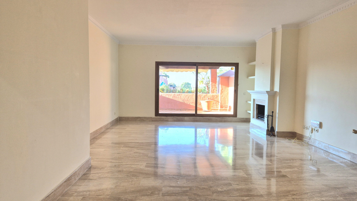 Apartamentos de 3 dormitorios en venta en Guadalmina Baja – R5441863 Apartamentos de 3 dormitorios en venta en Guadalmina Baja – R5441863