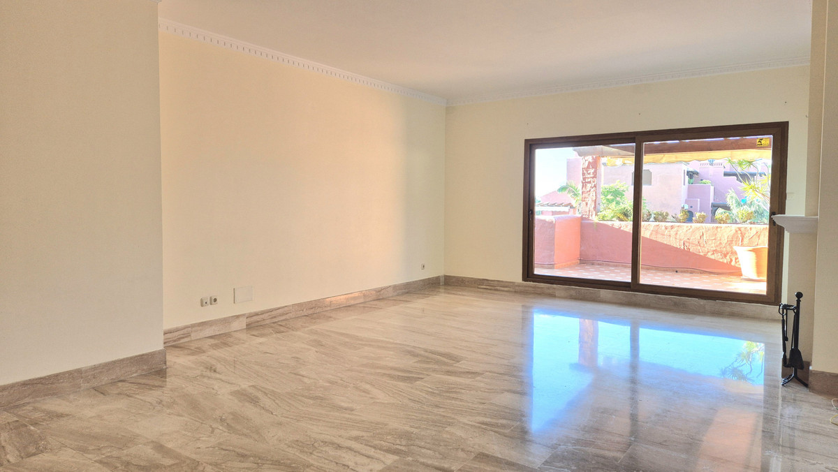 Apartamentos de 3 dormitorios en venta en Guadalmina Baja – R5441863 Apartamentos de 3 dormitorios en venta en Guadalmina Baja – R5441863
