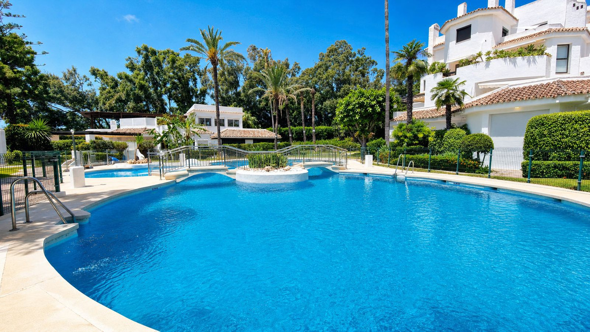 Apartamentos de 2 dormitorios en venta en Elviria – R5420110 Apartamentos de 2 dormitorios en venta en Elviria – R5420110
