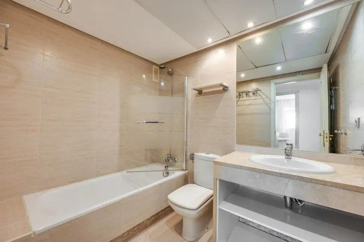 Apartamentos de 2 dormitorios en venta en Puerto Banús – R5420974 Apartamentos de 2 dormitorios en venta en Puerto Banús – R5420974