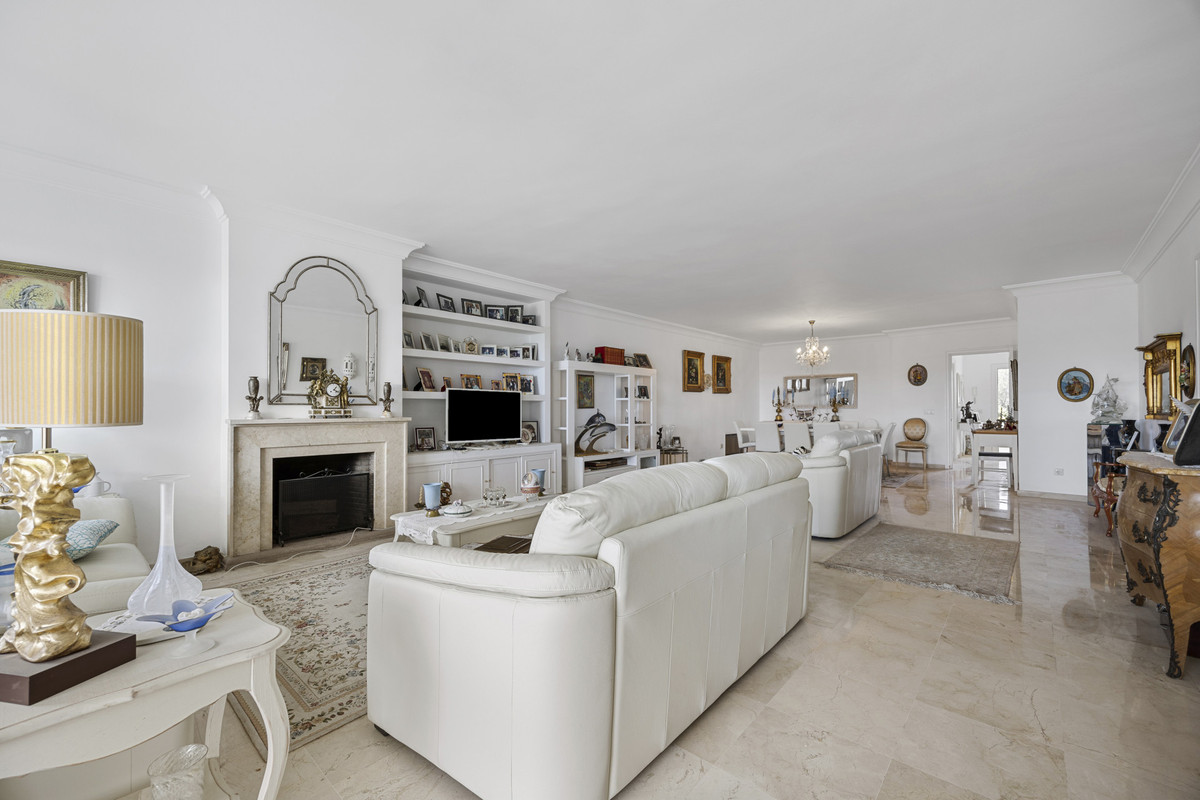 Apartamentos de 2 dormitorios en venta en Guadalmina Alta – R5448475 Apartamentos de 2 dormitorios en venta en Guadalmina Alta – R5448475