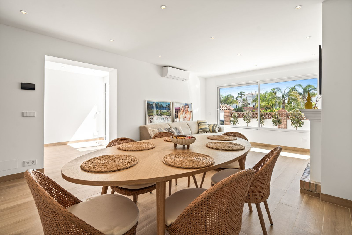 4 bedroom Townhouses for sale in San Pedro de Alcántara – R5051224 4 bedroom Townhouses for sale in San Pedro de Alcántara – R5051224