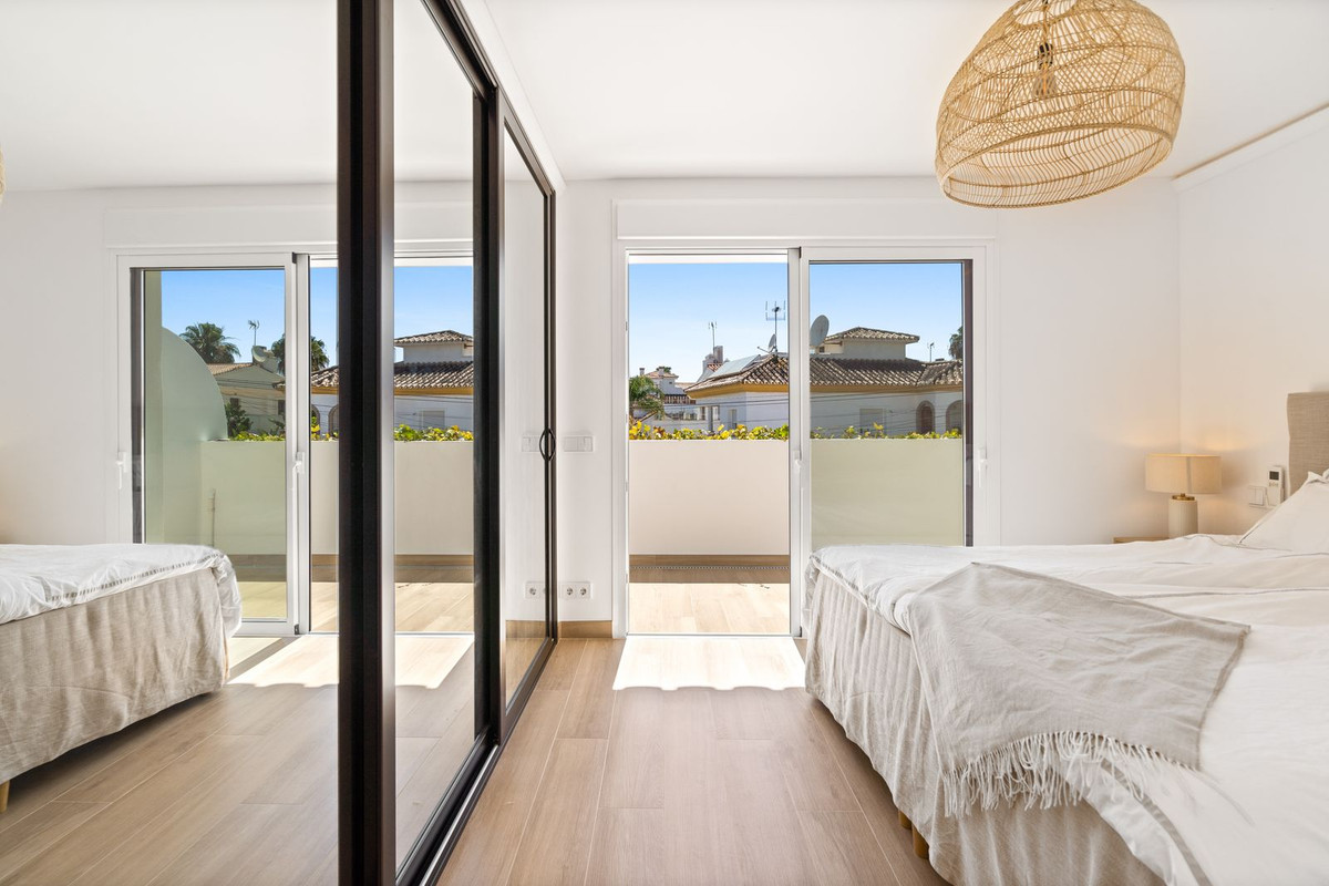 4 bedroom Townhouses for sale in San Pedro de Alcántara – R5051224 4 bedroom Townhouses for sale in San Pedro de Alcántara – R5051224