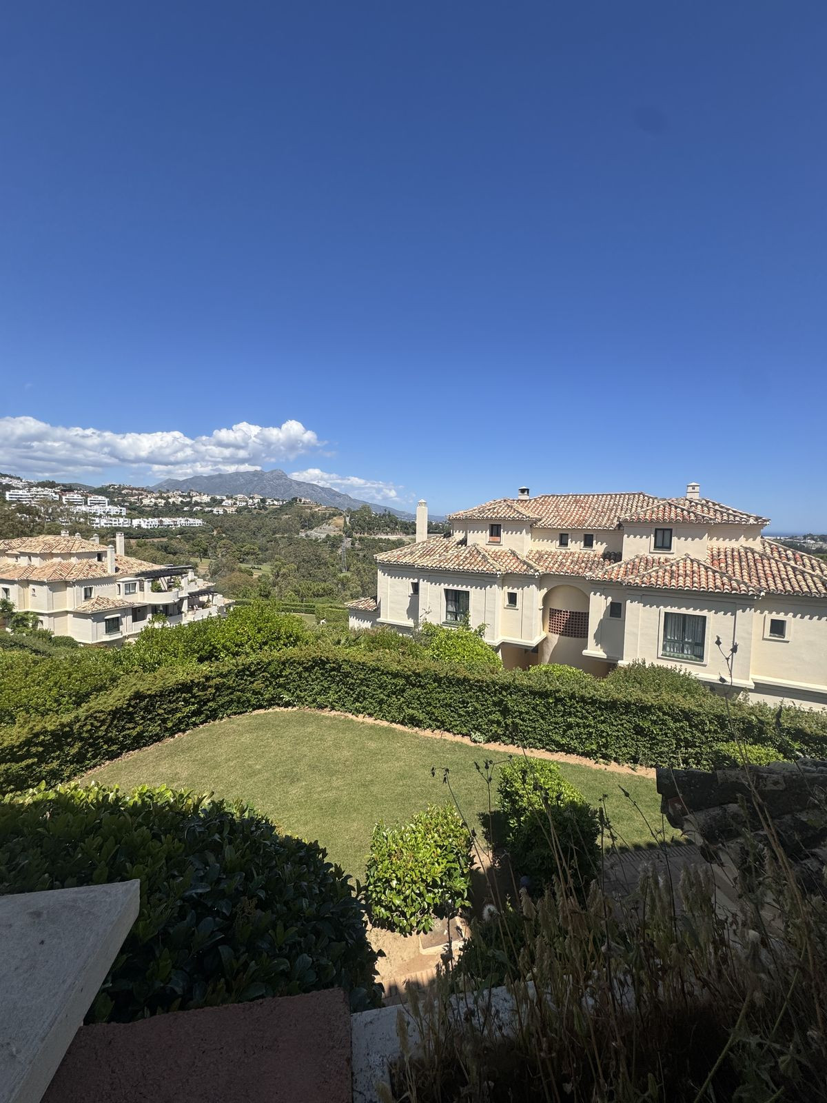 Apartamentos de 3 dormitorios en venta en Benahavís – R5383552 Apartamentos de 3 dormitorios en venta en Benahavís – R5383552
