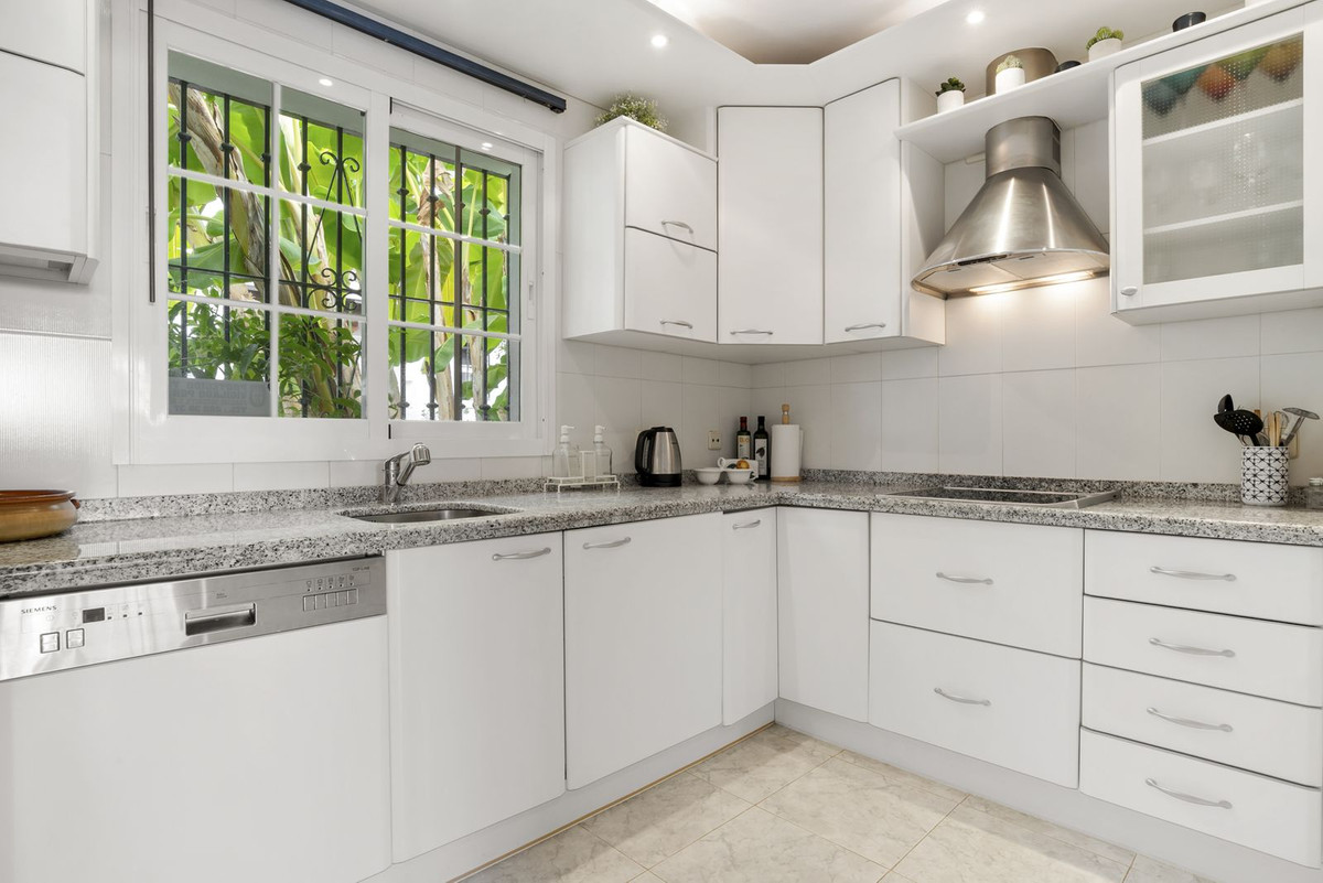 Adosados de 3 dormitorios en venta en Milla de Oro – R5191915 Adosados de 3 dormitorios en venta en Milla de Oro – R5191915