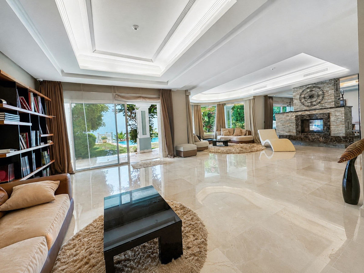 5 bedroom Villas for sale in Altos de los Monteros – R3128869 5 bedroom Villas for sale in Altos de los Monteros – R3128869