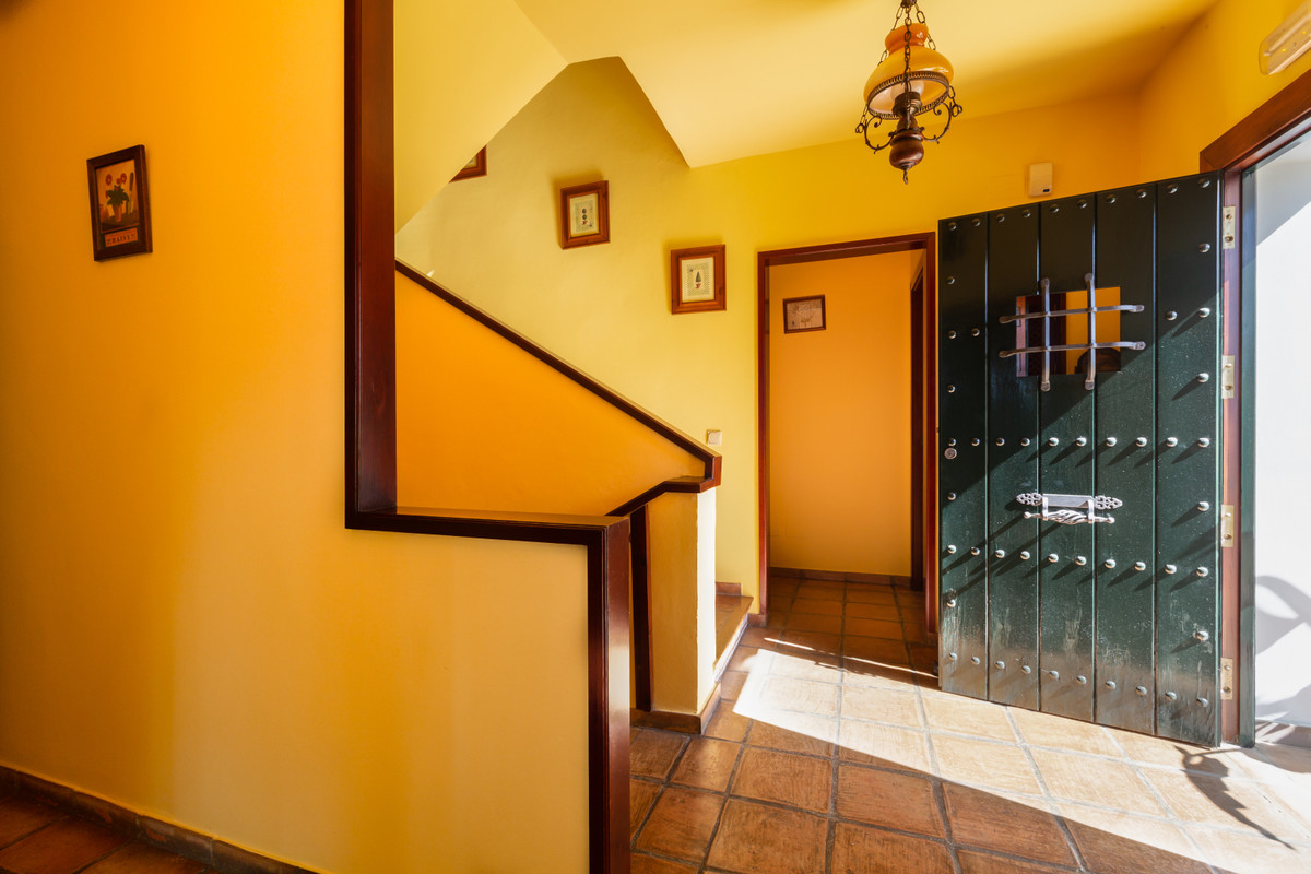 4 bedroom Villas for sale in Elviria – R2223614 4 bedroom Villas for sale in Elviria – R2223614