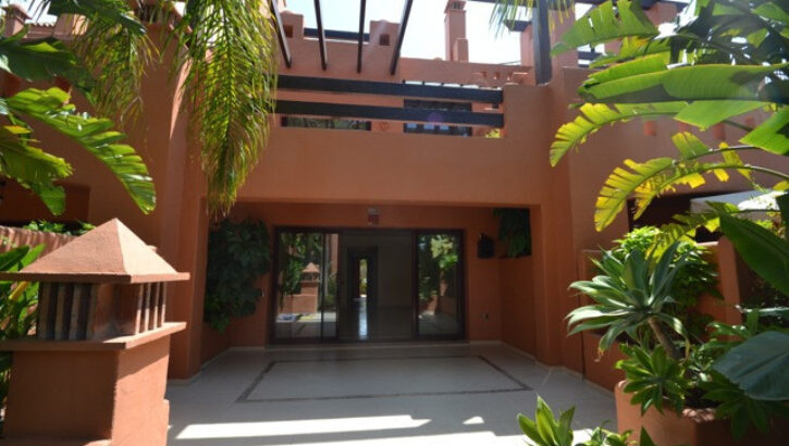 Adosados de 3 dormitorios en venta en Milla de Oro – R2269028 Adosados de 3 dormitorios en venta en Milla de Oro – R2269028 en