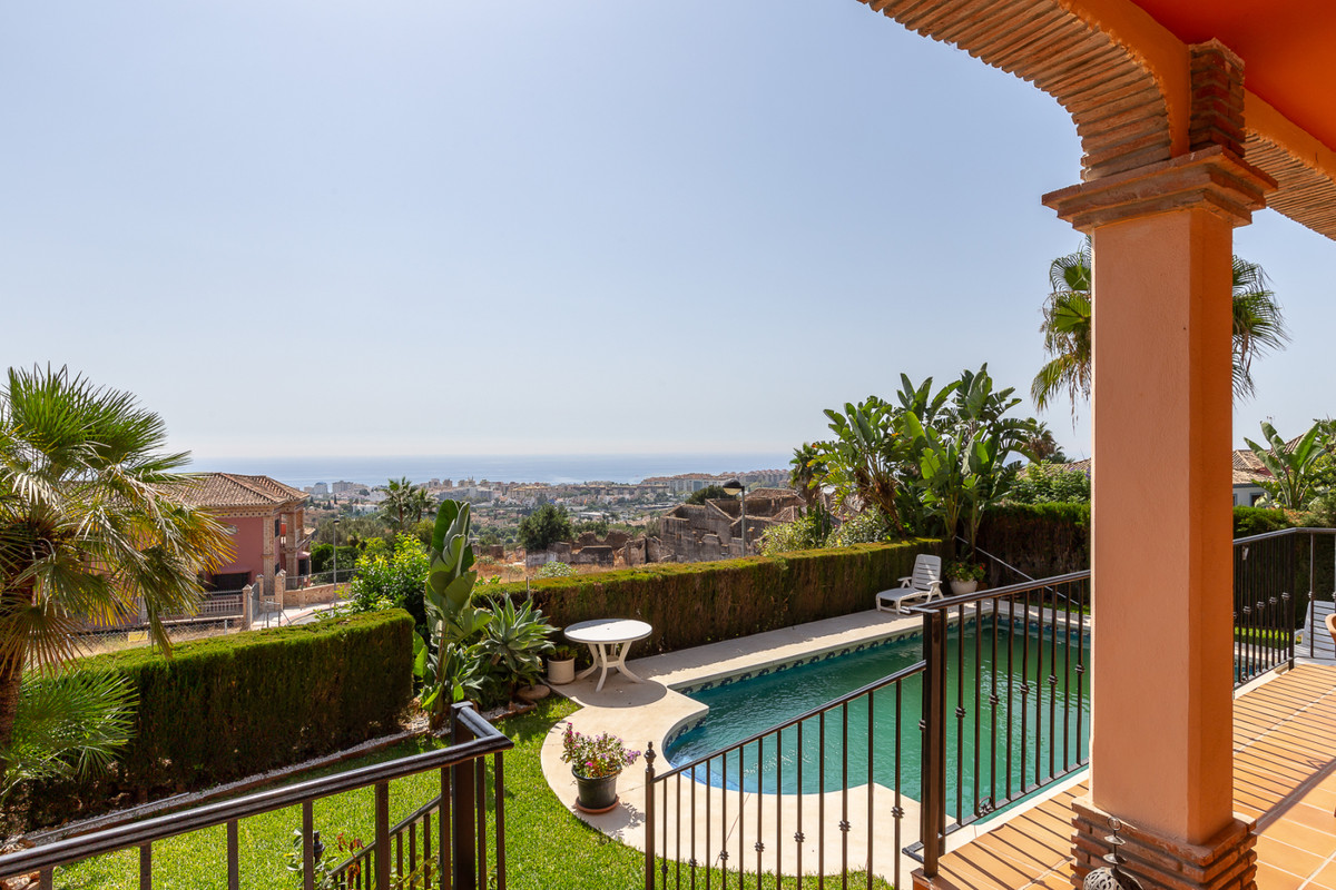 4 bedroom Villas for sale in Marbella – R3550327 4 bedroom Villas for sale in Marbella – R3550327