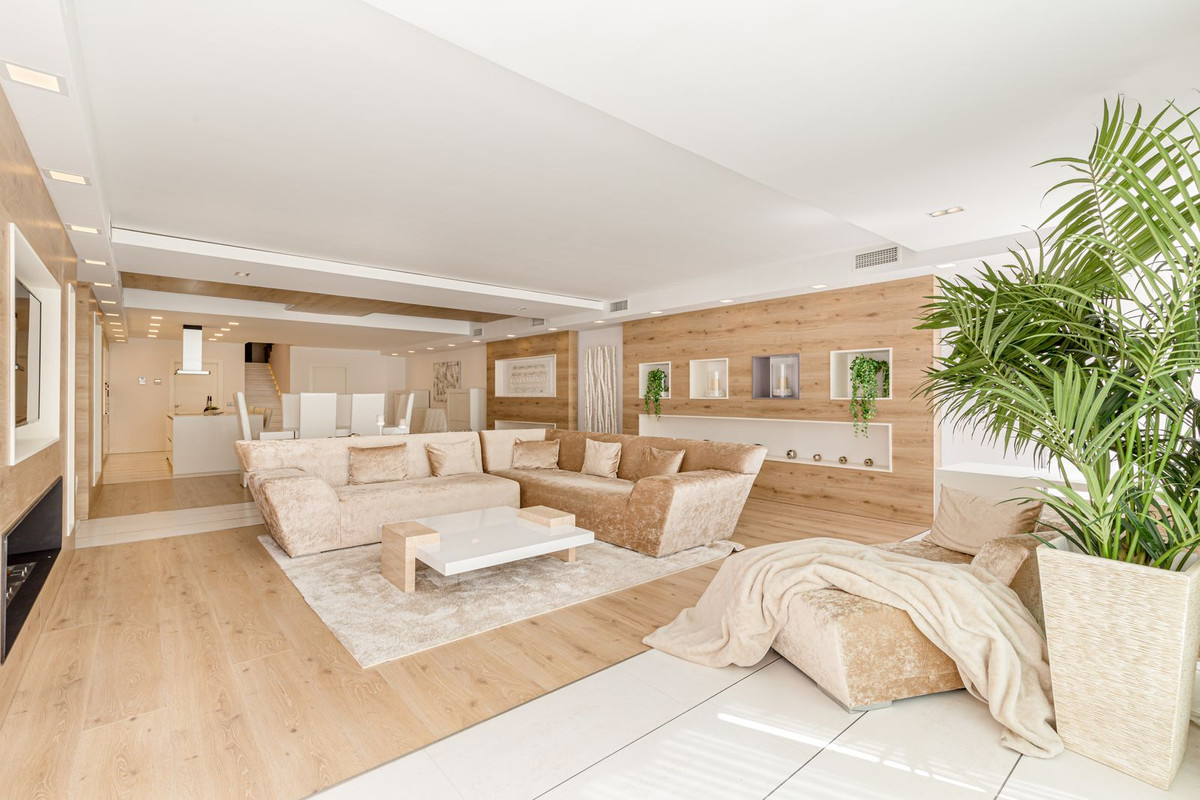 Apartamentos de 3 dormitorios en venta en Puerto Banús – R2344079 Apartamentos de 3 dormitorios en venta en Puerto Banús – R2344079