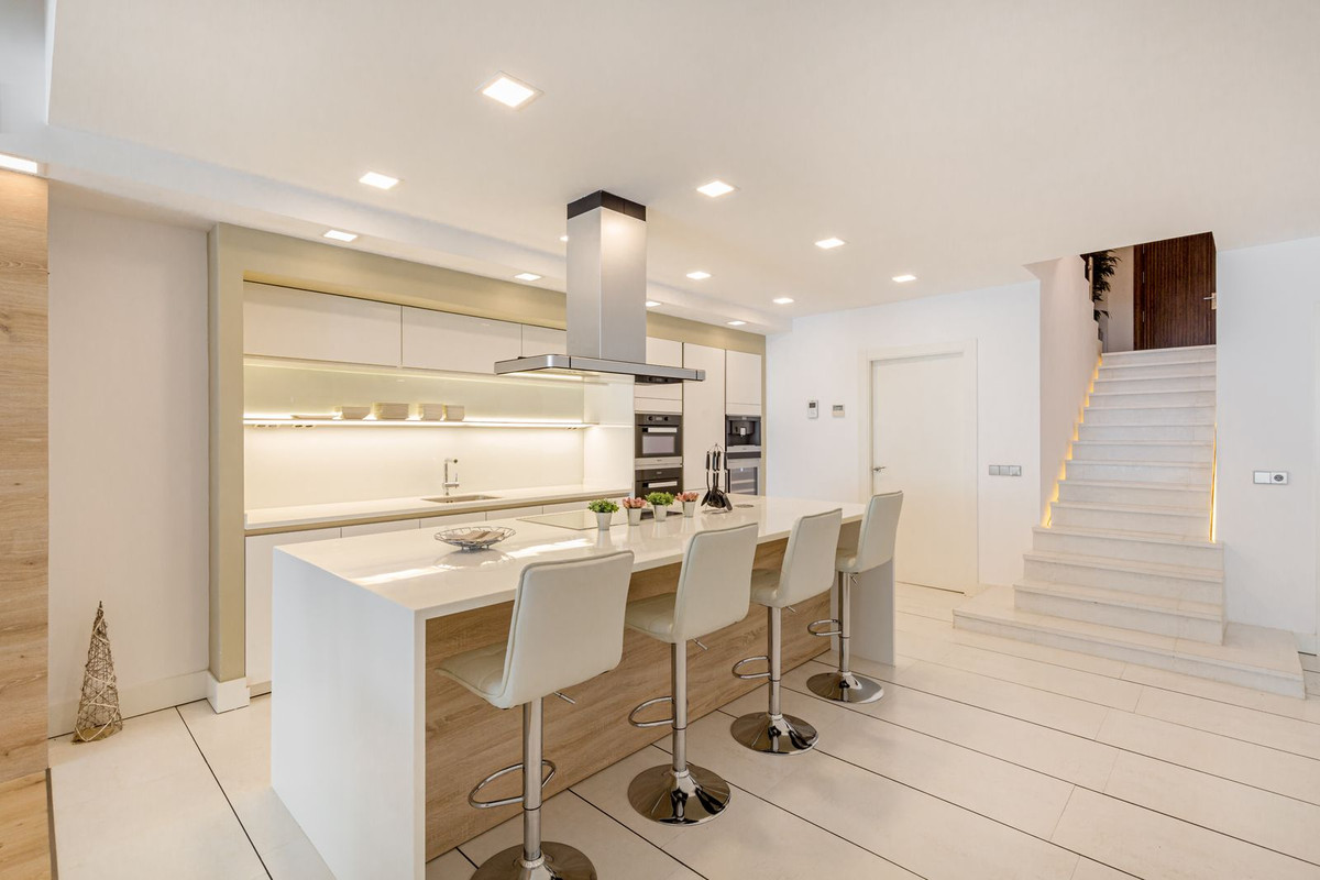 Apartamentos de 3 dormitorios en venta en Puerto Banús – R2344079 Apartamentos de 3 dormitorios en venta en Puerto Banús – R2344079