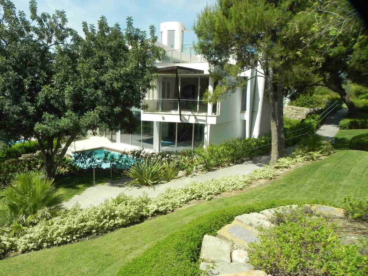 Pareados de 4 dormitorios en venta en Sierra Blanca – R2662976 Pareados de 4 dormitorios en venta en Sierra Blanca – R2662976