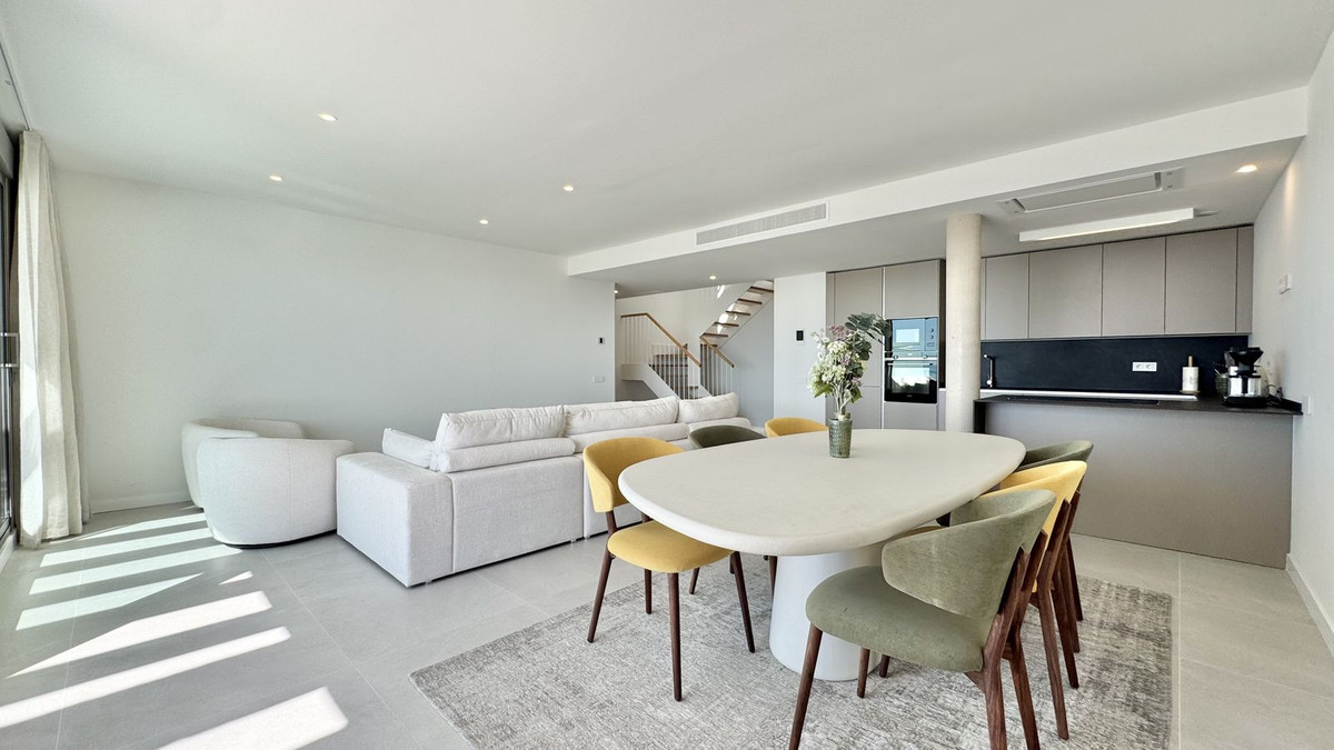 3 bedroom Penthouses for sale in Selwo – R5411563 3 bedroom Penthouses for sale in Selwo – R5411563