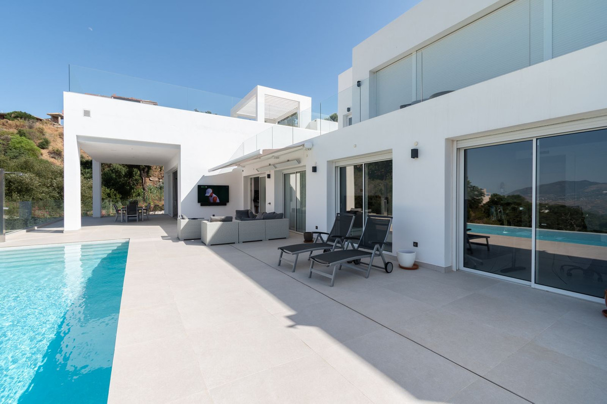 3 bedroom Villas for sale in La Mairena – R5106406 3 bedroom Villas for sale in La Mairena – R5106406