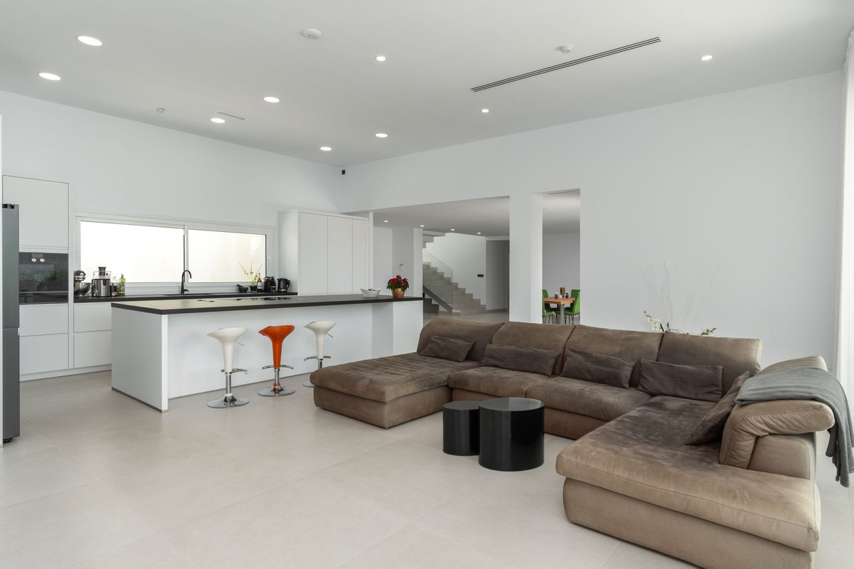 3 bedroom Villas for sale in La Mairena – R5106406 3 bedroom Villas for sale in La Mairena – R5106406