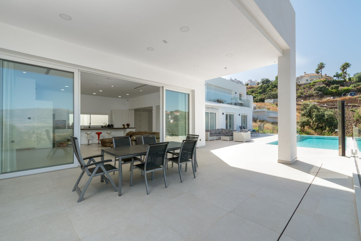 3 bedroom Villas for sale in La Mairena – R5106406 3 bedroom Villas for sale in La Mairena – R5106406
