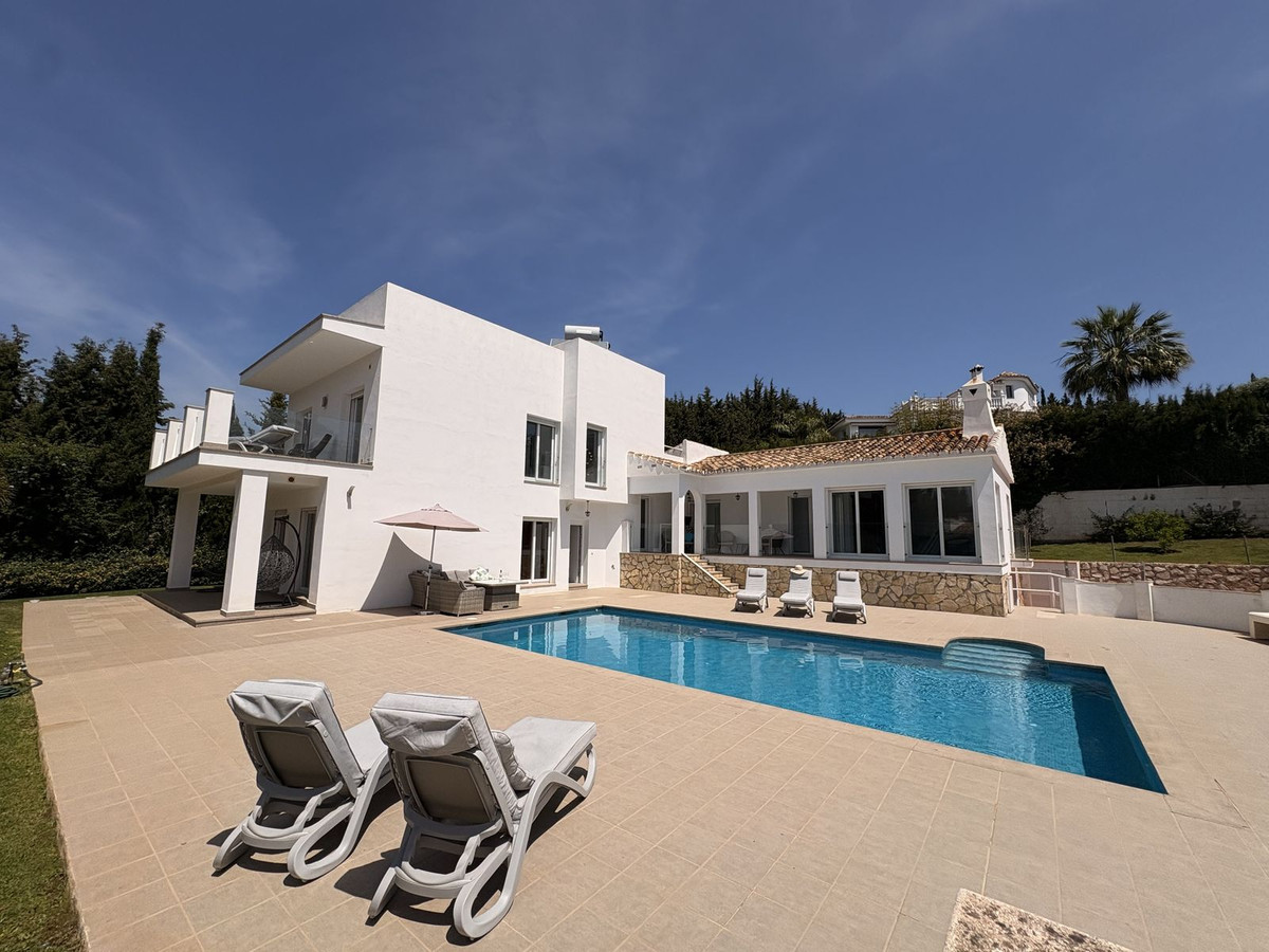 Villas de 6 dormitorios en venta en Mijas – R5369140 Villas de 6 dormitorios en venta en Mijas – R5369140