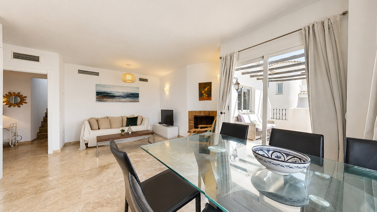 3 bedroom Apartments for sale in Nueva Andalucía – R5459800 3 bedroom Apartments for sale in Nueva Andalucía – R5459800