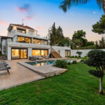Villas de 4 dormitorios en venta en Nueva Andalucía – R5443543 Villas de 4 dormitorios en venta en Nueva Andalucía – R5443543