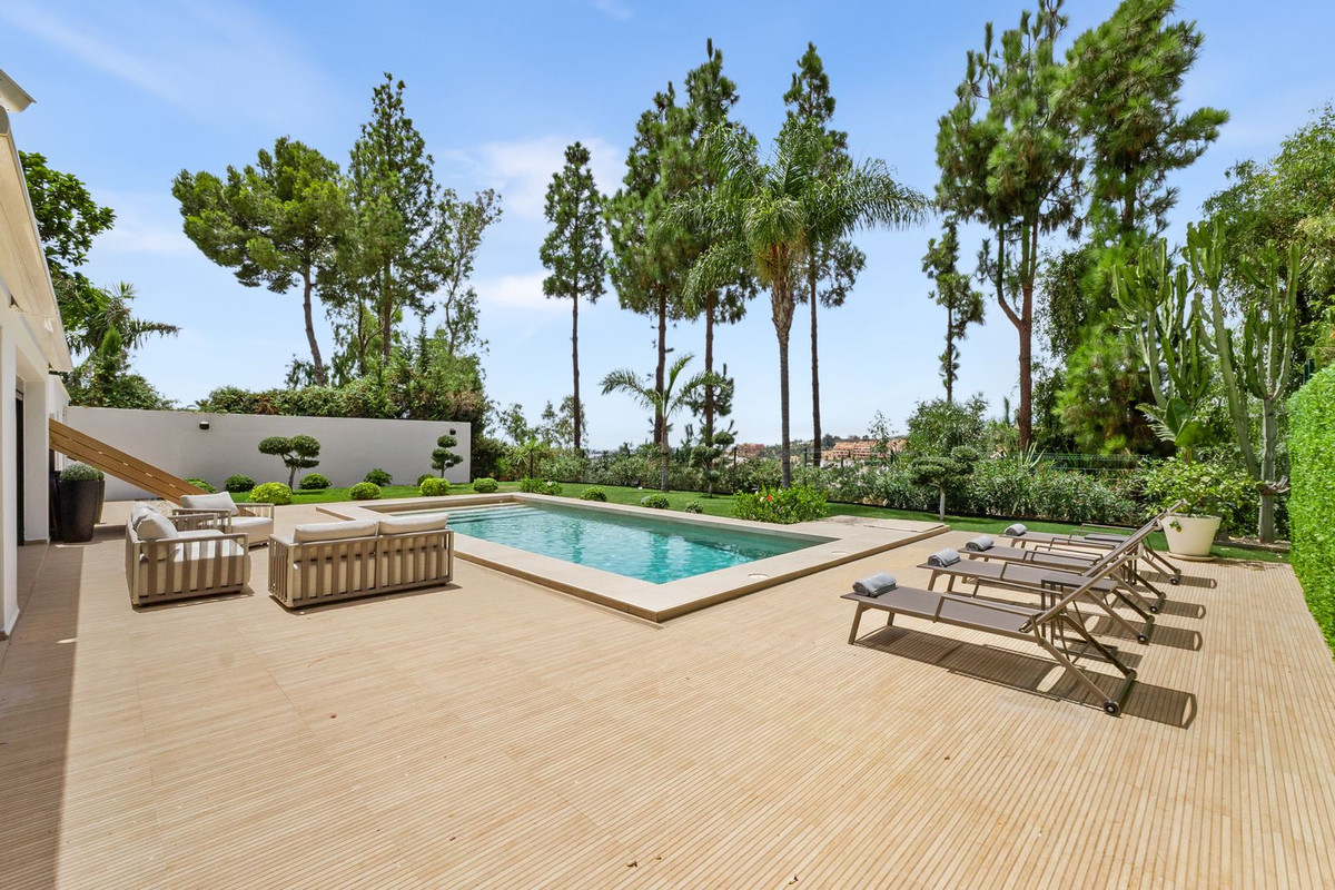 Villas de 4 dormitorios en venta en Nueva Andalucía – R5443543 Villas de 4 dormitorios en venta en Nueva Andalucía – R5443543