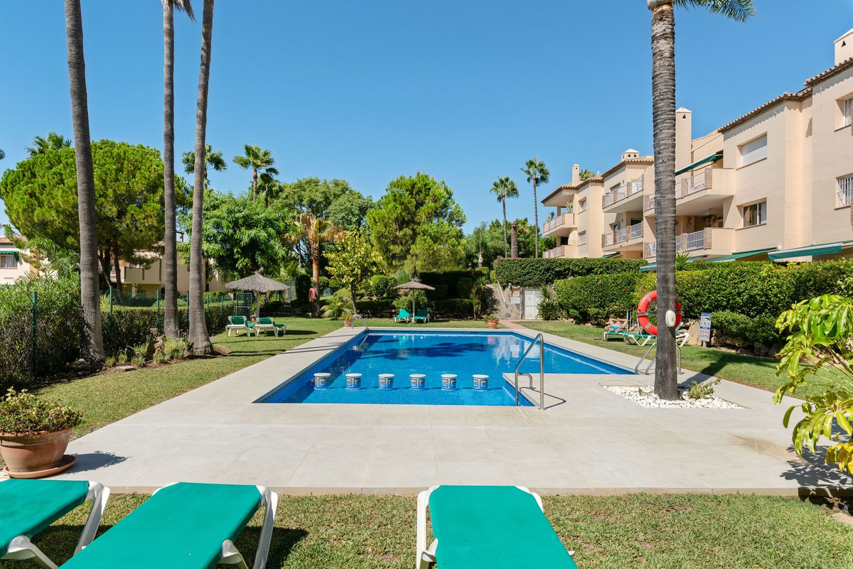 Apartamentos de 3 dormitorios en venta en Nueva Andalucía – R5149789 Apartamentos de 3 dormitorios en venta en Nueva Andalucía – R5149789