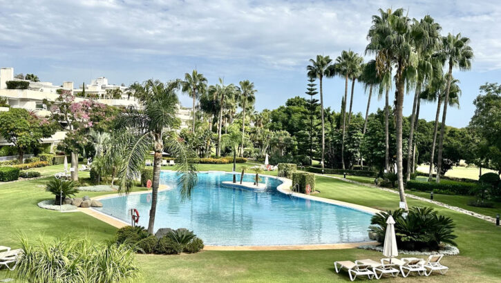 Apartamentos de 3 dormitorios en venta en Marbella – R5202604 Apartamentos de 3 dormitorios en venta en Marbella – R5202604 en