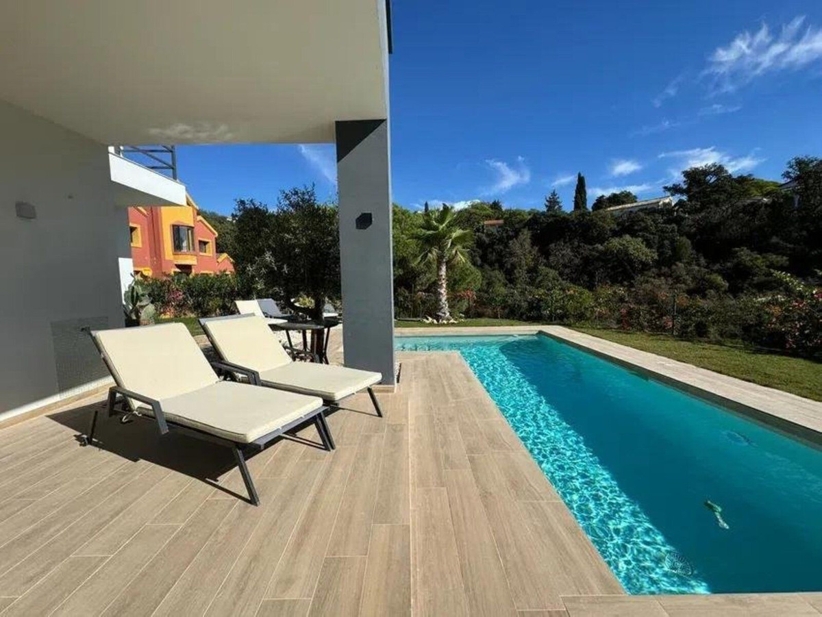 4 bedroom Villas for sale in Elviria – R4930855 4 bedroom Villas for sale in Elviria – R4930855