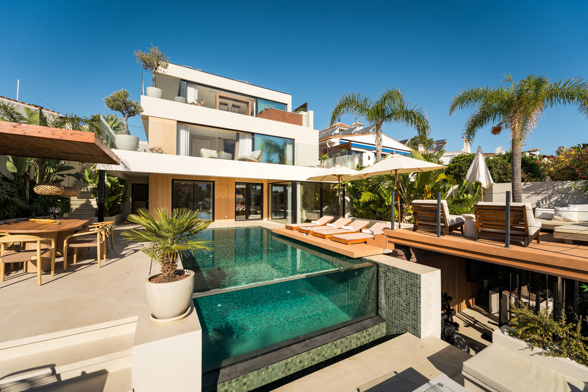5 bedroom Villas for sale in Nueva Andalucía – R5395627 5 bedroom Villas for sale in Nueva Andalucía – R5395627