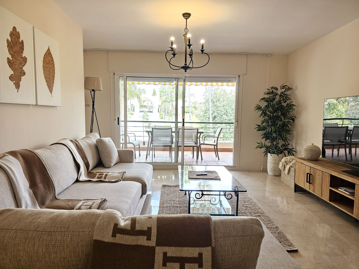 Apartamentos de 3 dormitorios en venta en Guadalmina Alta – R5365153 Apartamentos de 3 dormitorios en venta en Guadalmina Alta – R5365153