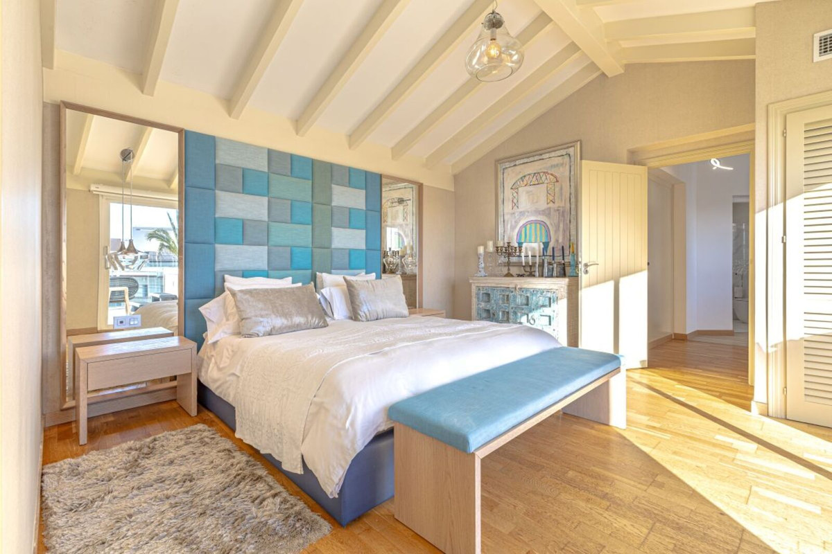 5 bedroom Villas for sale in Las Chapas – R5255731 5 bedroom Villas for sale in Las Chapas – R5255731