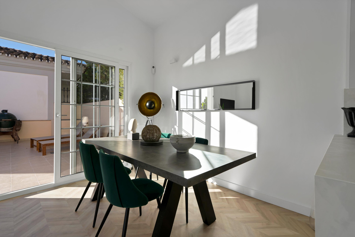 5 bedroom Townhouses for sale in Marbella – R5189632 5 bedroom Townhouses for sale in Marbella – R5189632