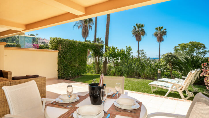 2 bedroom Apartments for sale in Elviria Hills – R5413549 in 