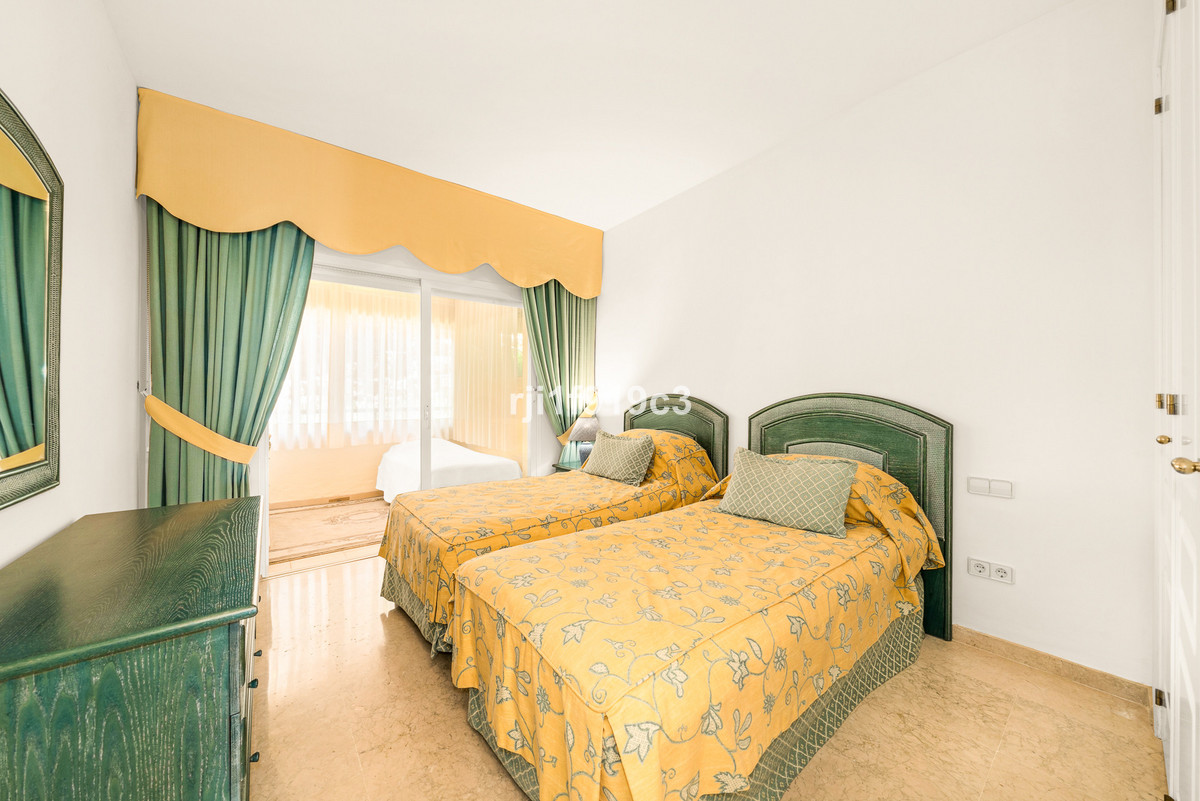 2 bedroom Apartments for sale in Elviria Hills – R5413549 2 bedroom Apartments for sale in Elviria Hills – R5413549