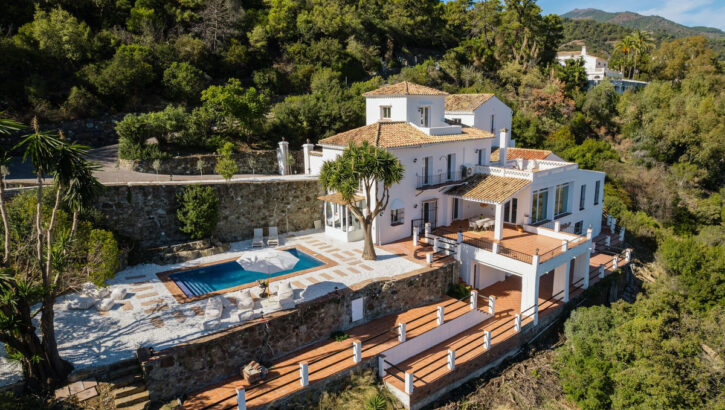 6 bedroom Villas for sale in El Madroñal – R5430547 6 bedroom Villas for sale in El Madroñal – R5430547 in