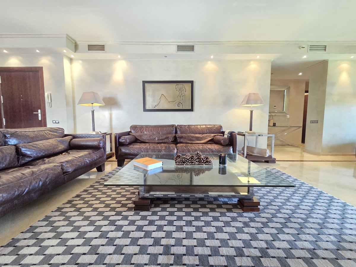 2 bedroom Apartments for sale in Puerto Banús – R5450155 2 bedroom Apartments for sale in Puerto Banús – R5450155