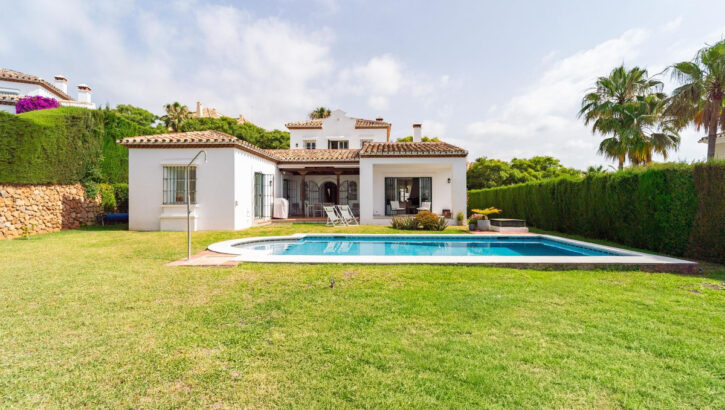 Villas de 4 dormitorios en venta en Elviria – R5418922 Villas de 4 dormitorios en venta en Elviria – R5418922 en