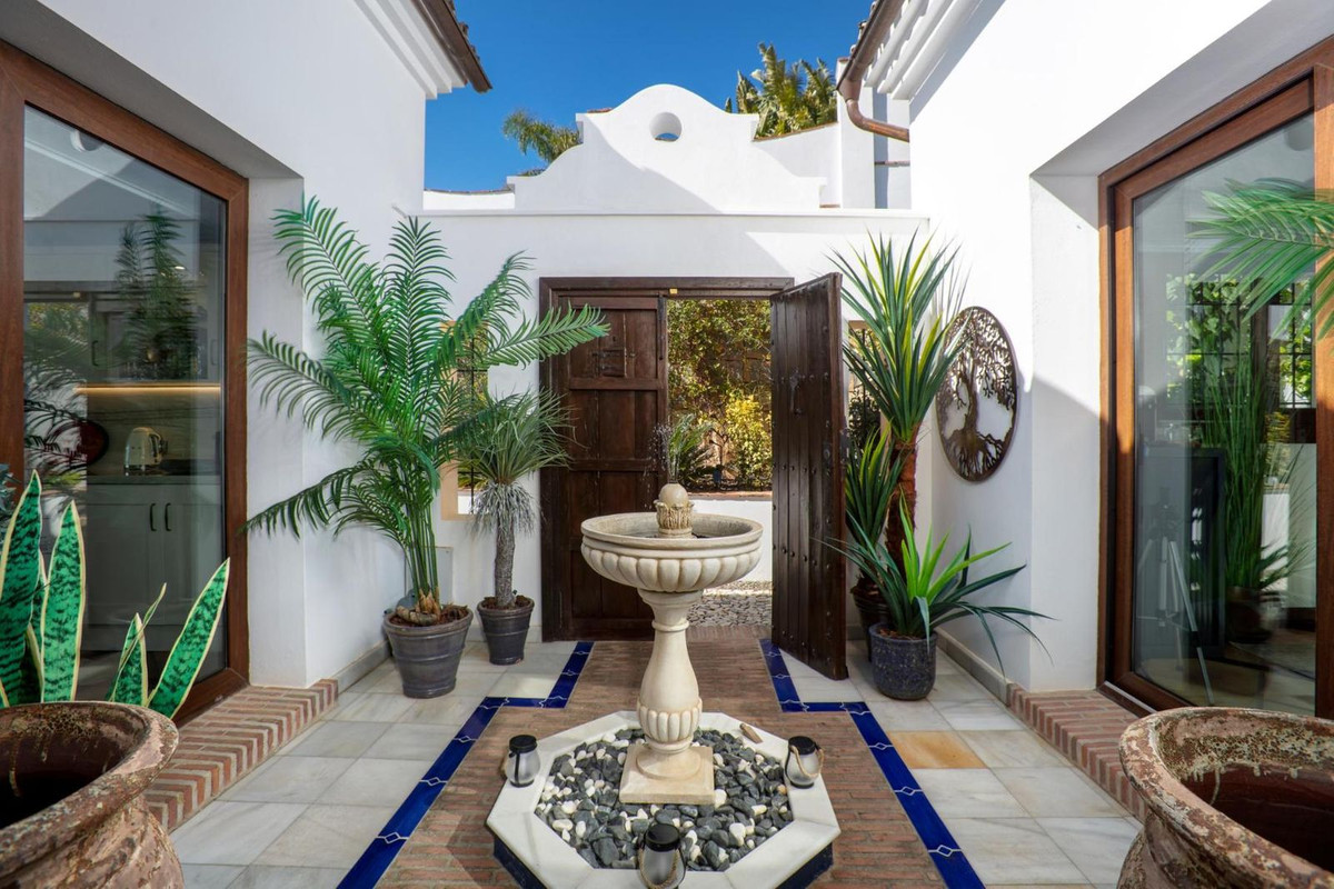 Villas de 4 dormitorios en venta en Benahavís – R5454799 Villas de 4 dormitorios en venta en Benahavís – R5454799