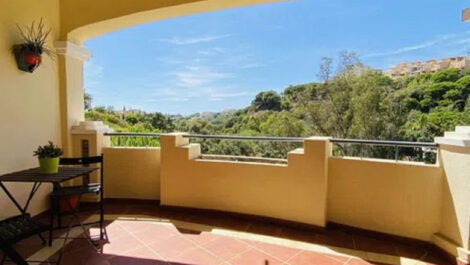 2 bedroom Apartments for sale in Elviria – R5232292