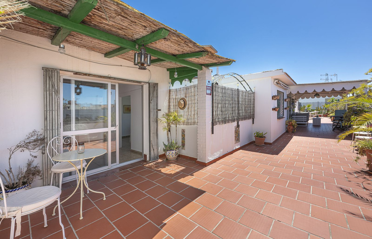 Aticos de 6 dormitorios en venta en San Pedro de Alcántara – R5032216 Aticos de 6 dormitorios en venta en San Pedro de Alcántara – R5032216