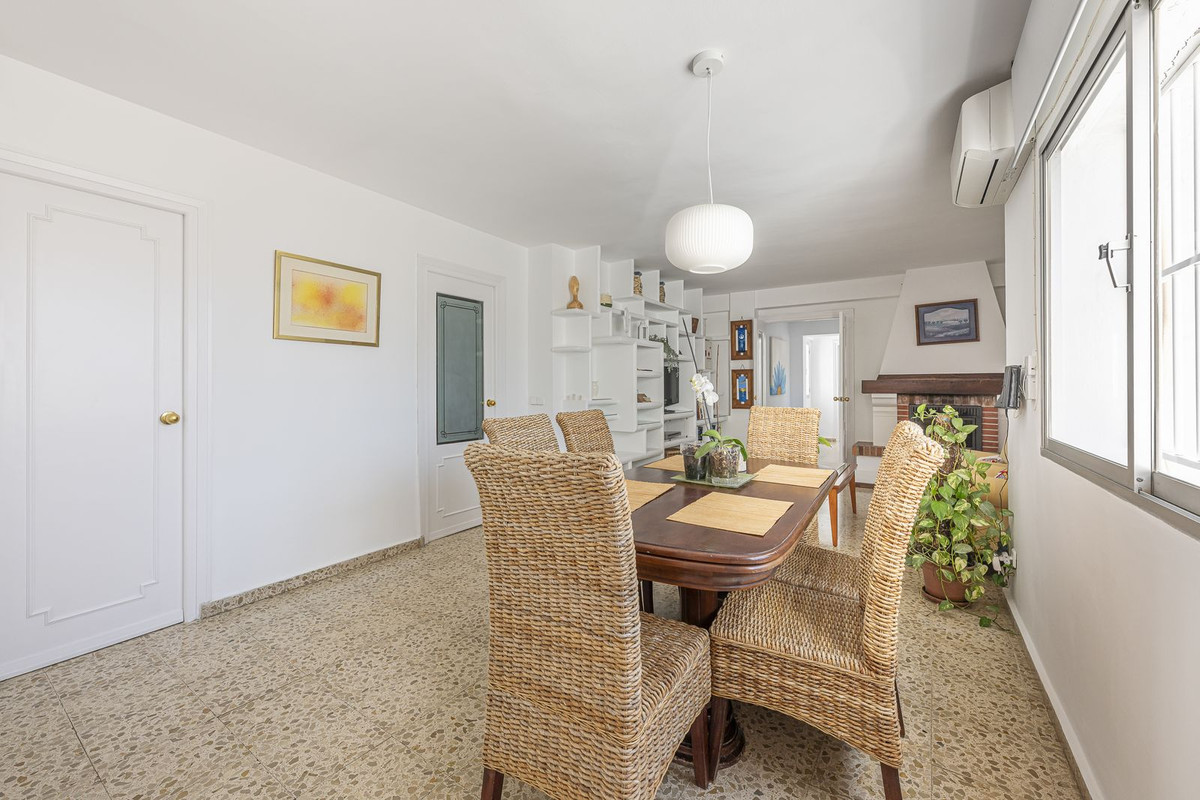 Aticos de 6 dormitorios en venta en San Pedro de Alcántara – R5032216 Aticos de 6 dormitorios en venta en San Pedro de Alcántara – R5032216