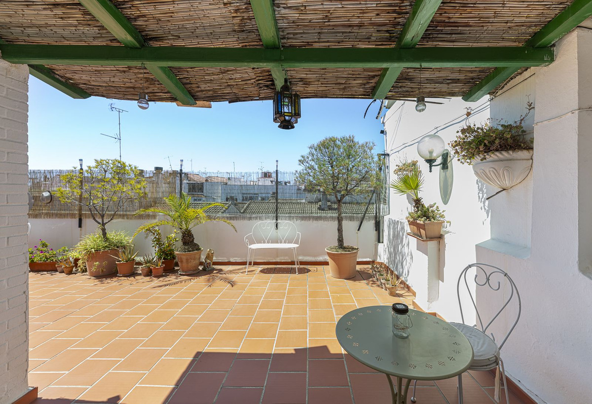 Aticos de 6 dormitorios en venta en San Pedro de Alcántara – R5032216 Aticos de 6 dormitorios en venta en San Pedro de Alcántara – R5032216