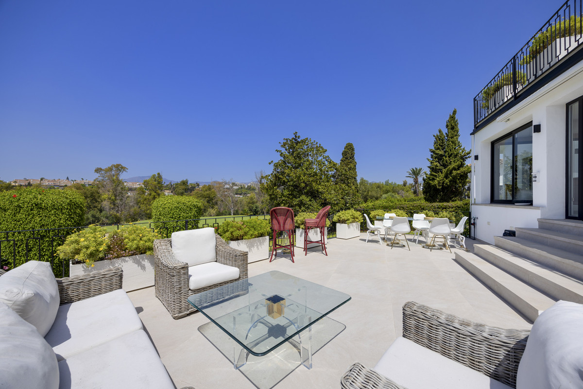 4 bedroom Villas for sale in Guadalmina Alta – R4806901 4 bedroom Villas for sale in Guadalmina Alta – R4806901
