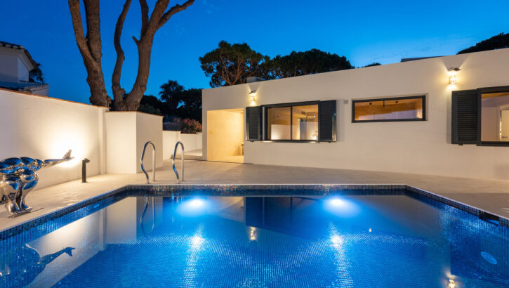 4 bedroom Villas for sale in Calahonda – R5450611 4 bedroom Villas for sale in Calahonda – R5450611 in