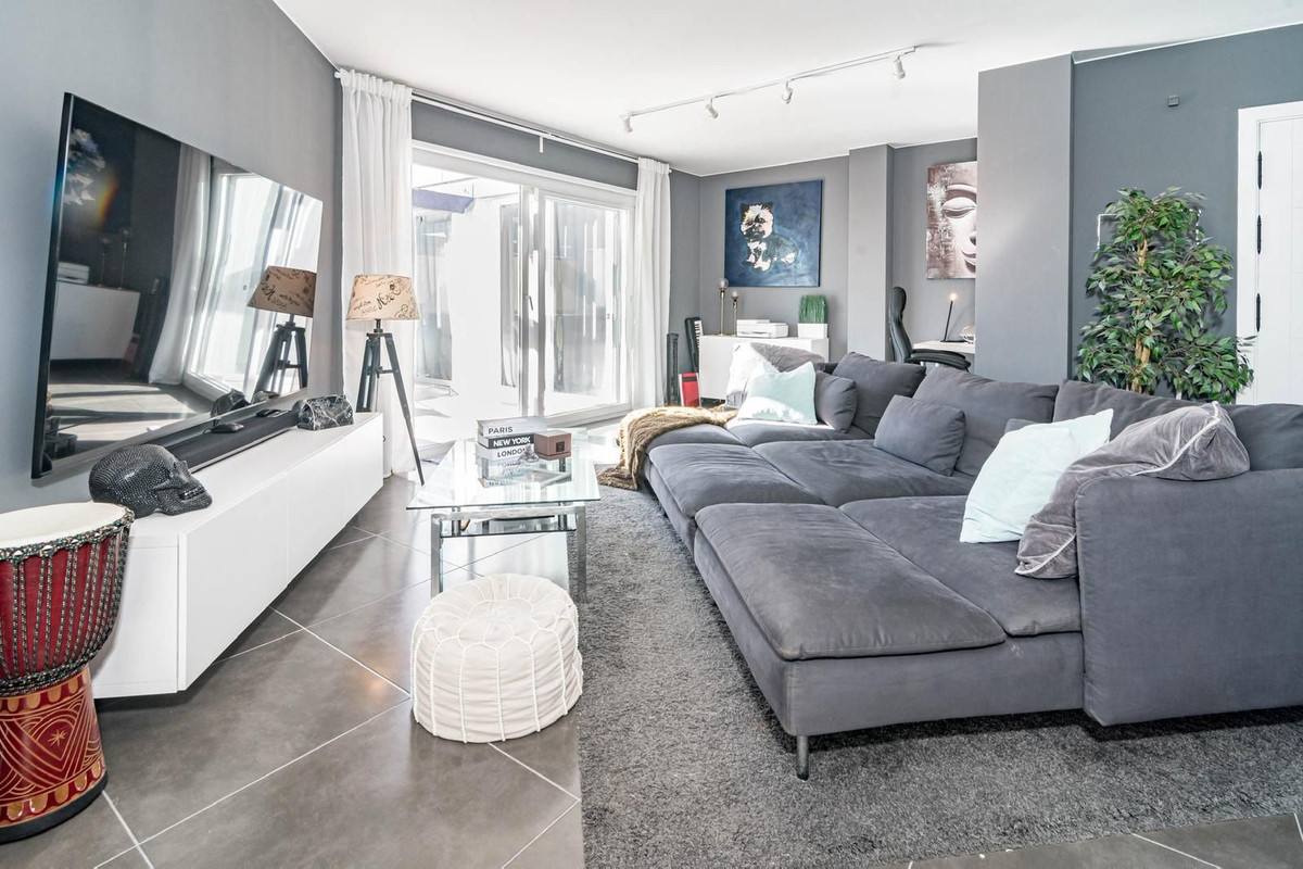 2 bedroom Penthouses for sale in Nueva Andalucía – R5463838 2 bedroom Penthouses for sale in Nueva Andalucía – R5463838