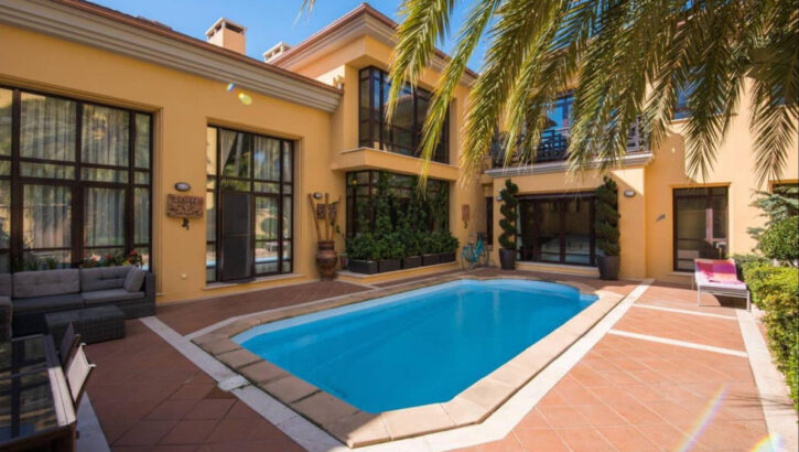 Villas de 3 dormitorios en venta en Puerto Banús – R5462554 Villas de 3 dormitorios en venta en Puerto Banús – R5462554 en