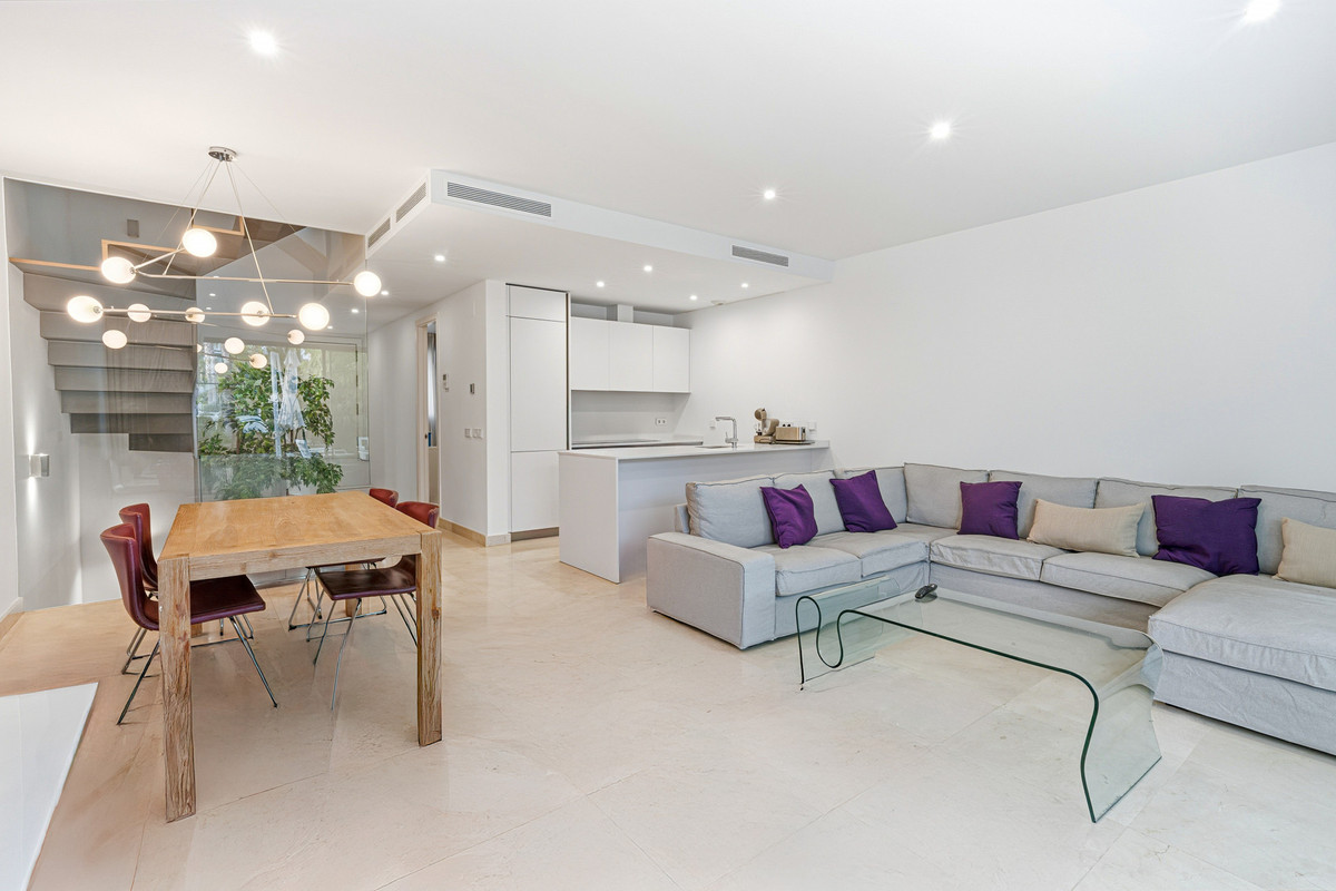 Adosados de 4 dormitorios en venta en La Cala de Mijas – R5272633 Adosados de 4 dormitorios en venta en La Cala de Mijas – R5272633