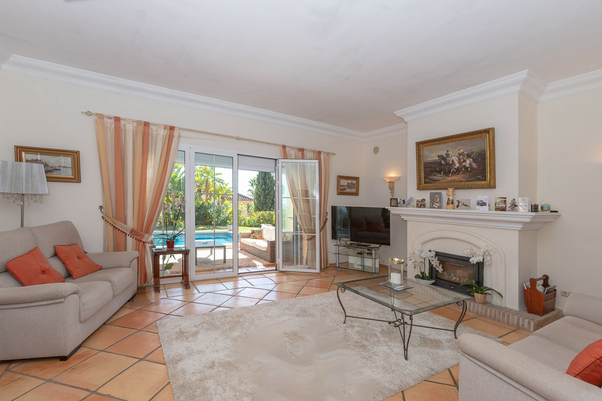 Villas de 5 dormitorios en venta en Elviria – R5450344 Villas de 5 dormitorios en venta en Elviria – R5450344