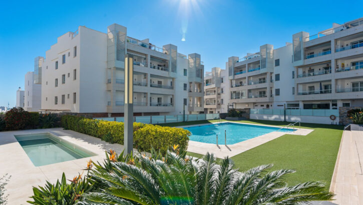 Apartamentos de 3 dormitorios en venta en San Pedro de Alcántara – R5302882 Apartamentos de 3 dormitorios en venta en San Pedro de Alcántara – R5302882 en