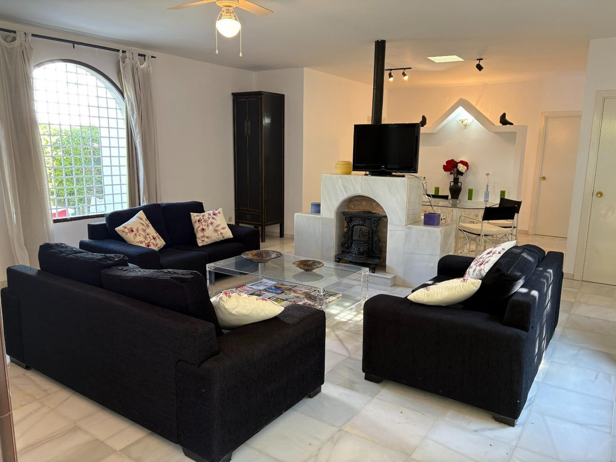 4 bedroom Villas for sale in Artola – R5428189 4 bedroom Villas for sale in Artola – R5428189